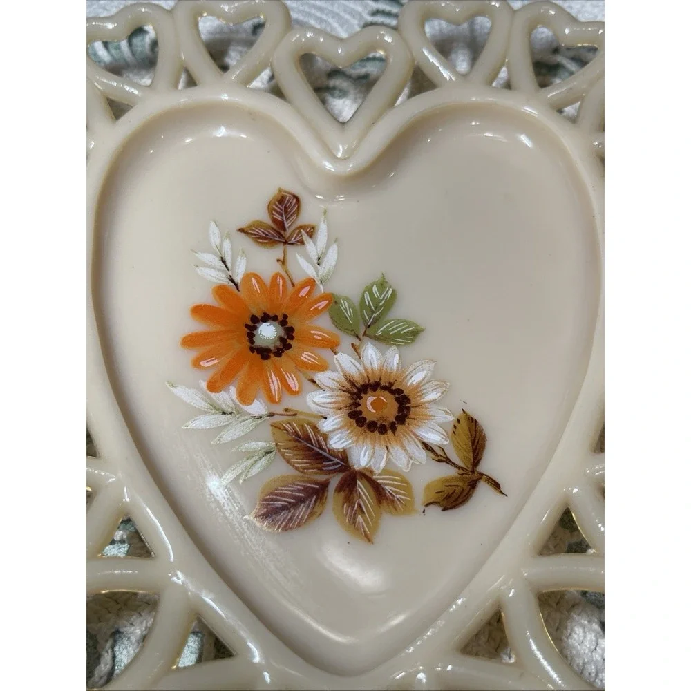 Vintage Westmoreland Tan Glass Heart Lace Edge Orange Floral Trinket Plate